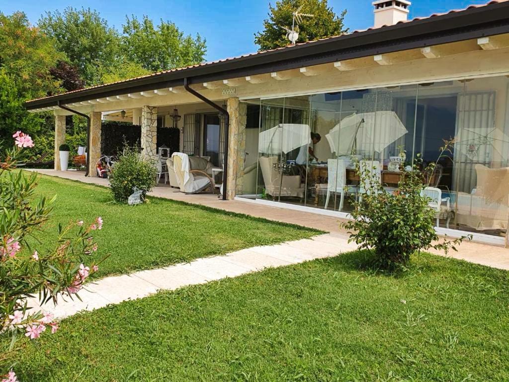 Villa Claudia Бардолино Екстериор снимка